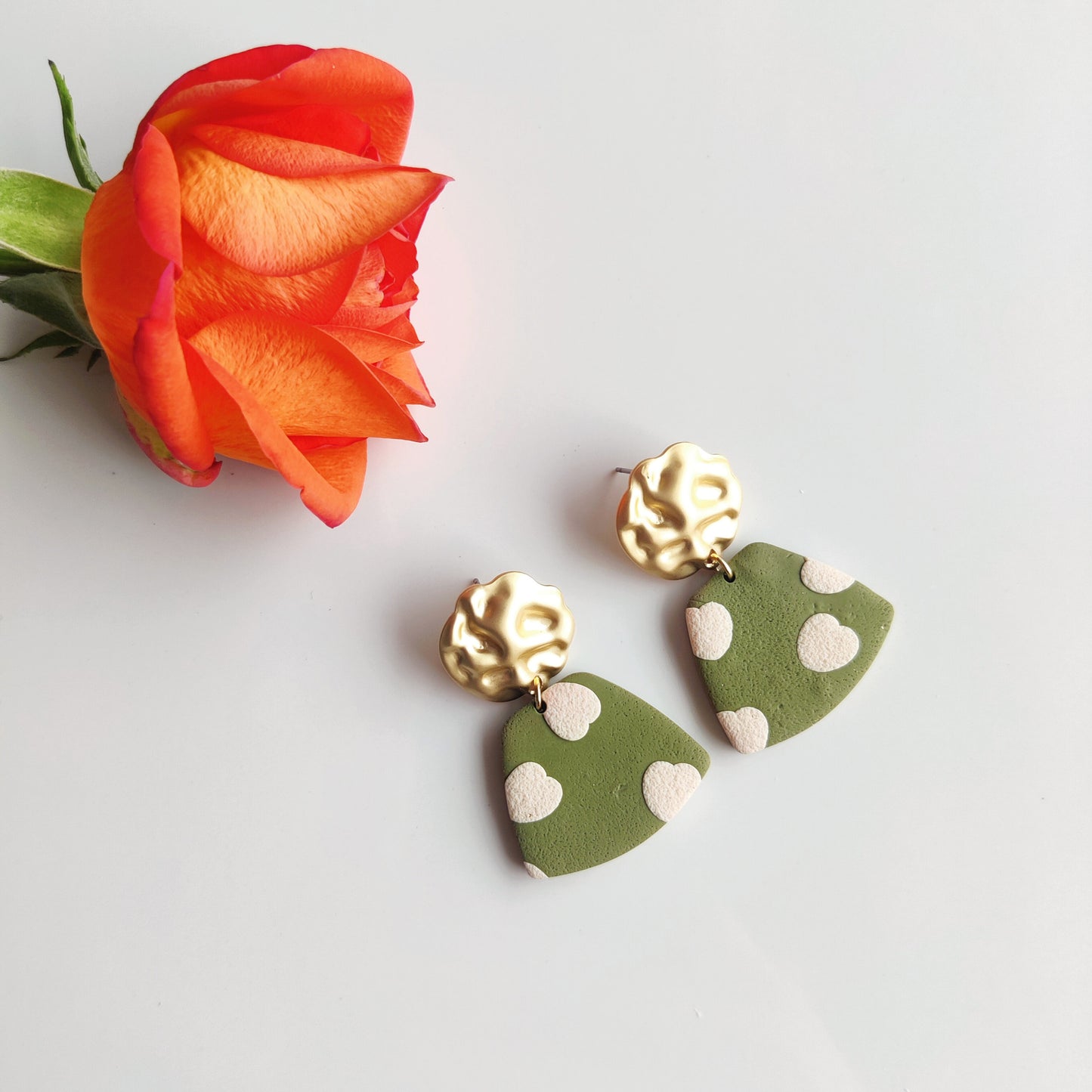 Retro Earrings | Valentine's Day Earrings | Polymer Clay Earrings | Clay Earrings | Floral Earrings | Pink | Handmade Jewellery | Gift