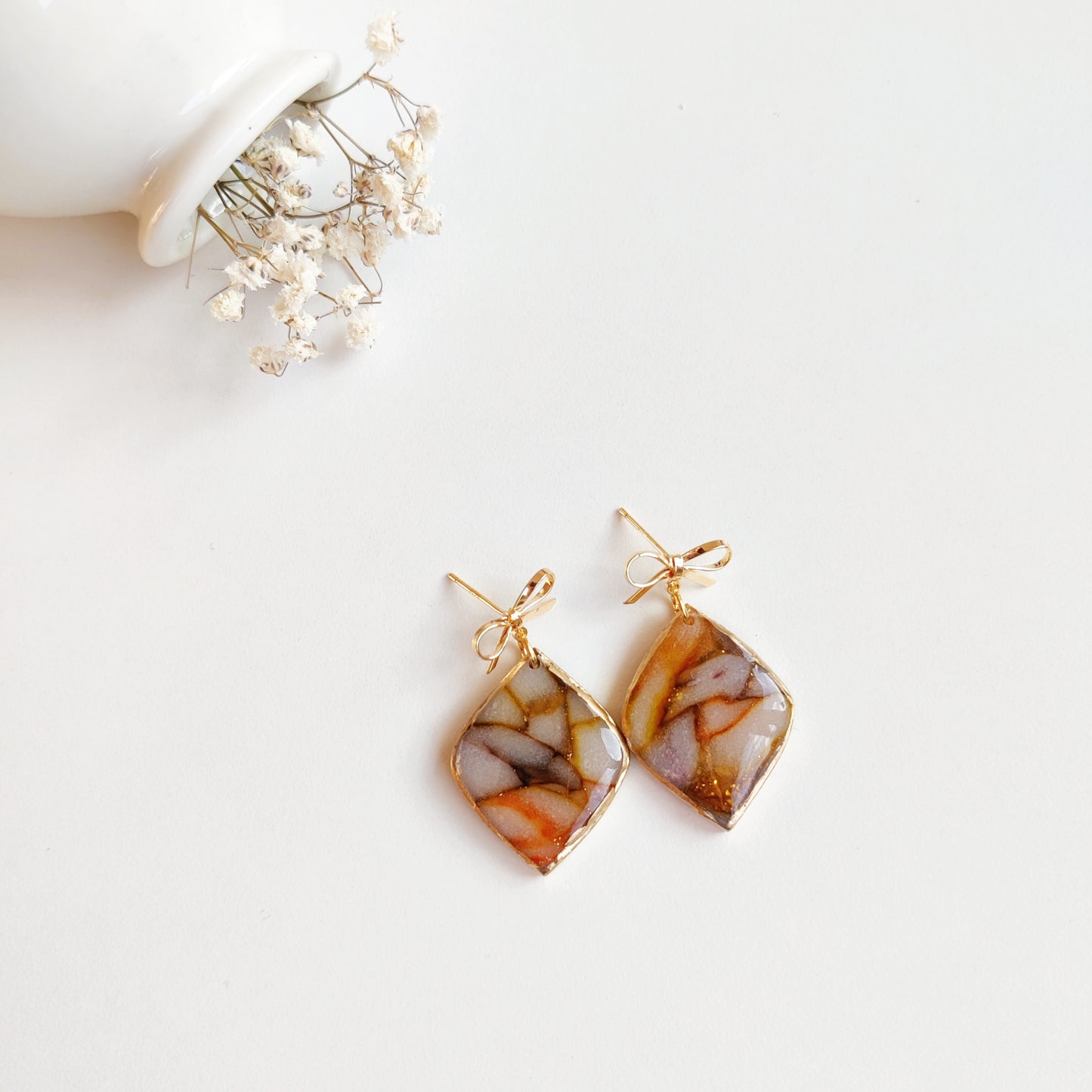 Boucles d'oreilles orange "effet marbré"