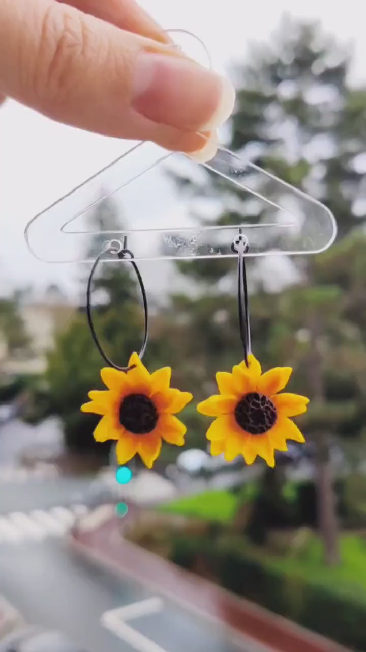 Sunflower Clay Earrings | Flower Earrings | Clay Earrings | Floral Earrings | Aesthetic Earrings | Statement Earrings  | Elegant Earrings