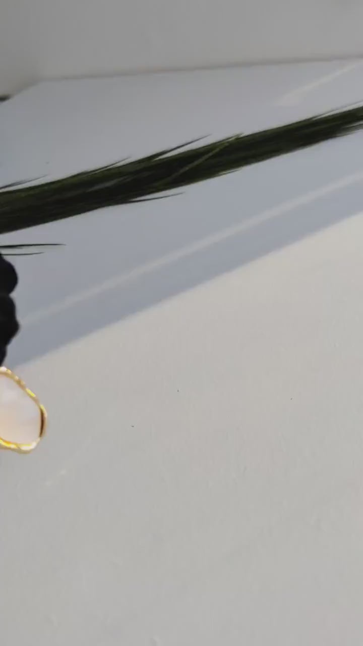 Black and gold floral dangle earrings | Modern flower bridal earrings | Wedding flower earrings handmade | Floral bridal jewelry for brides