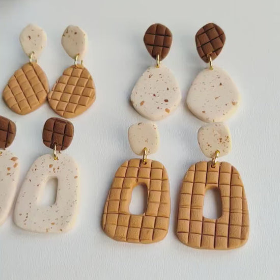 Retro earrings | Polymer clay earrings | Artisanal | Handmade | Jewellery | Minimalist | Christmas | Polymer Clay | Dangle Earrings