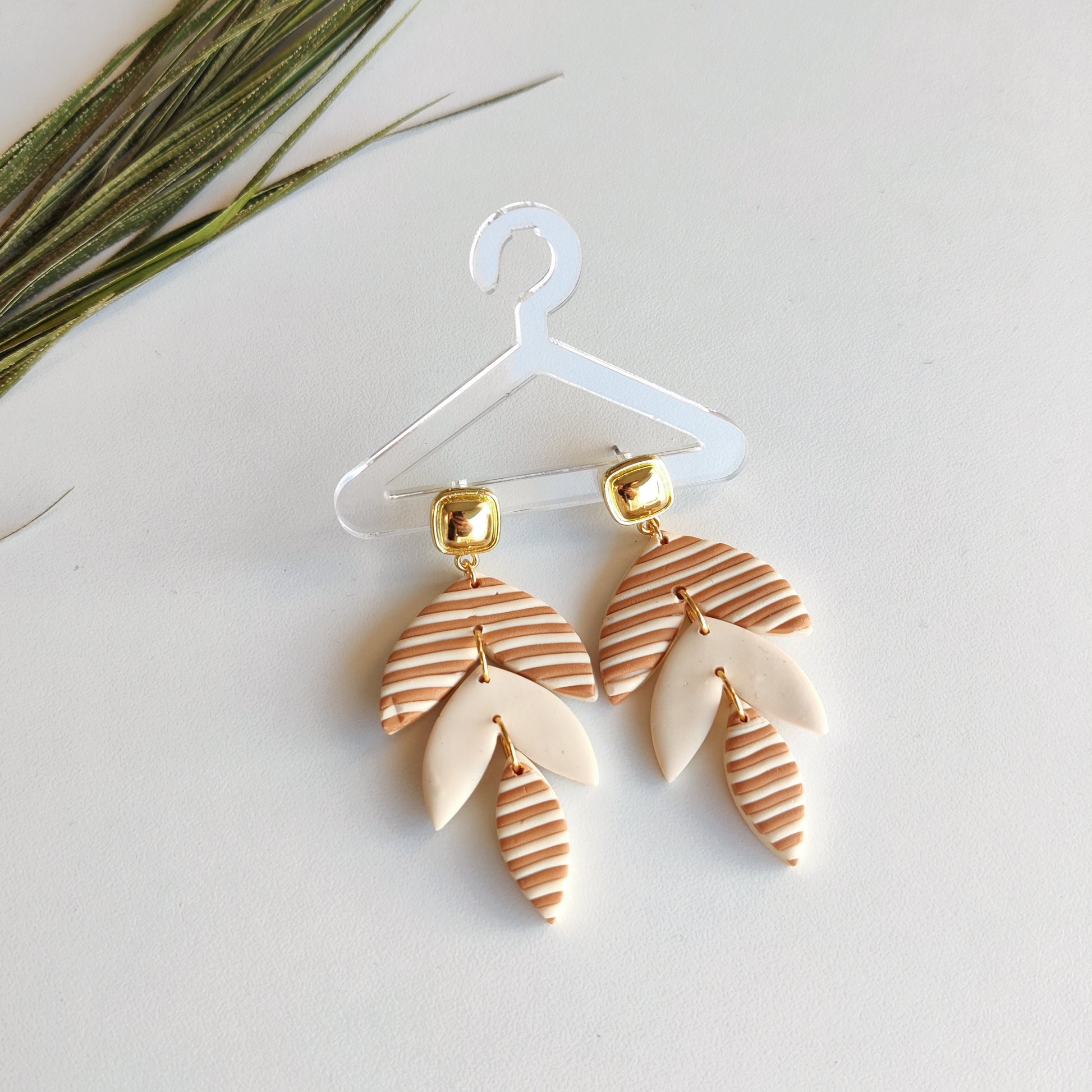 ELINA | Polymer clay earrings | Artisanal | Handmade | Jewellery | Minimalist | Autumn | Polymer Clay | Dangle Earrings