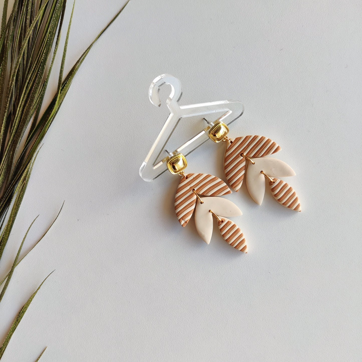 ELINA | Polymer clay earrings | Artisanal | Handmade | Jewellery | Minimalist | Autumn | Polymer Clay | Dangle Earrings