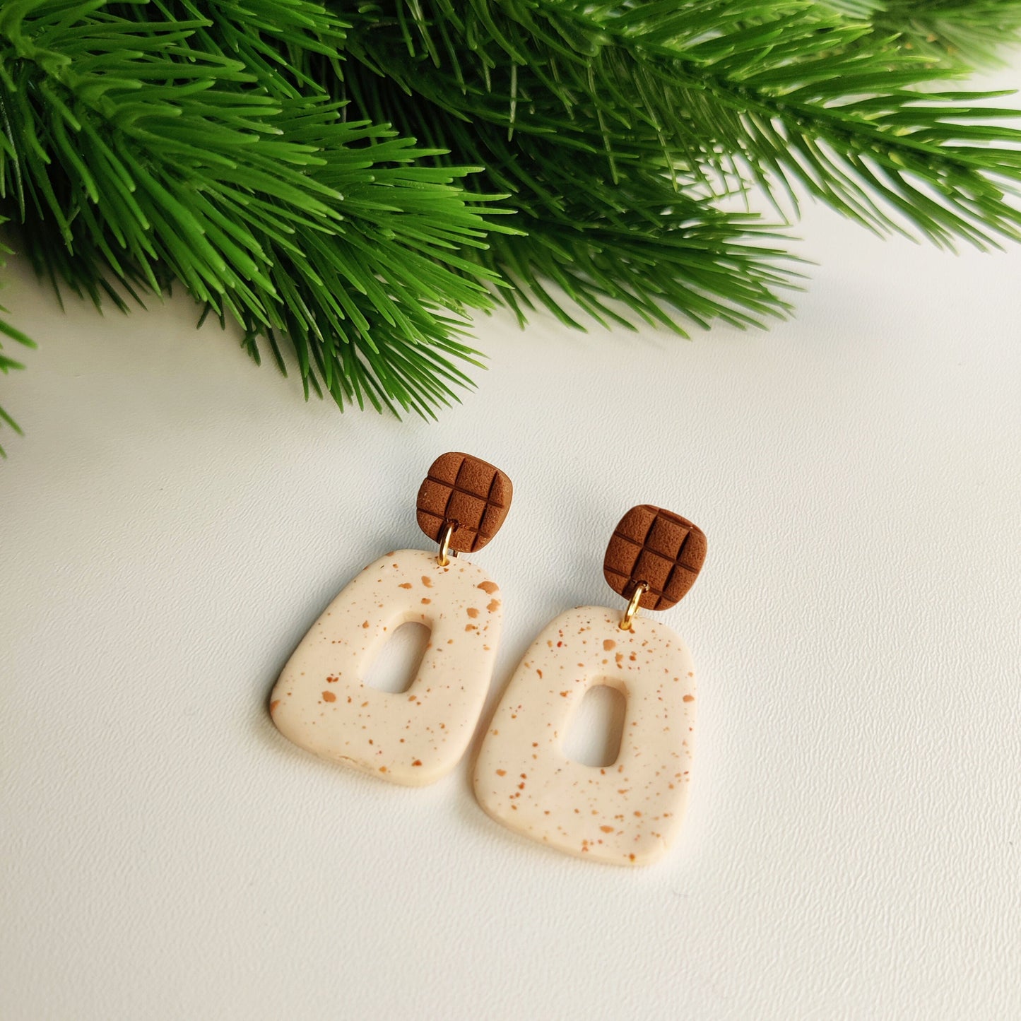Retro earrings | Polymer clay earrings | Artisanal | Handmade | Jewellery | Minimalist | Christmas | Polymer Clay | Dangle Earrings