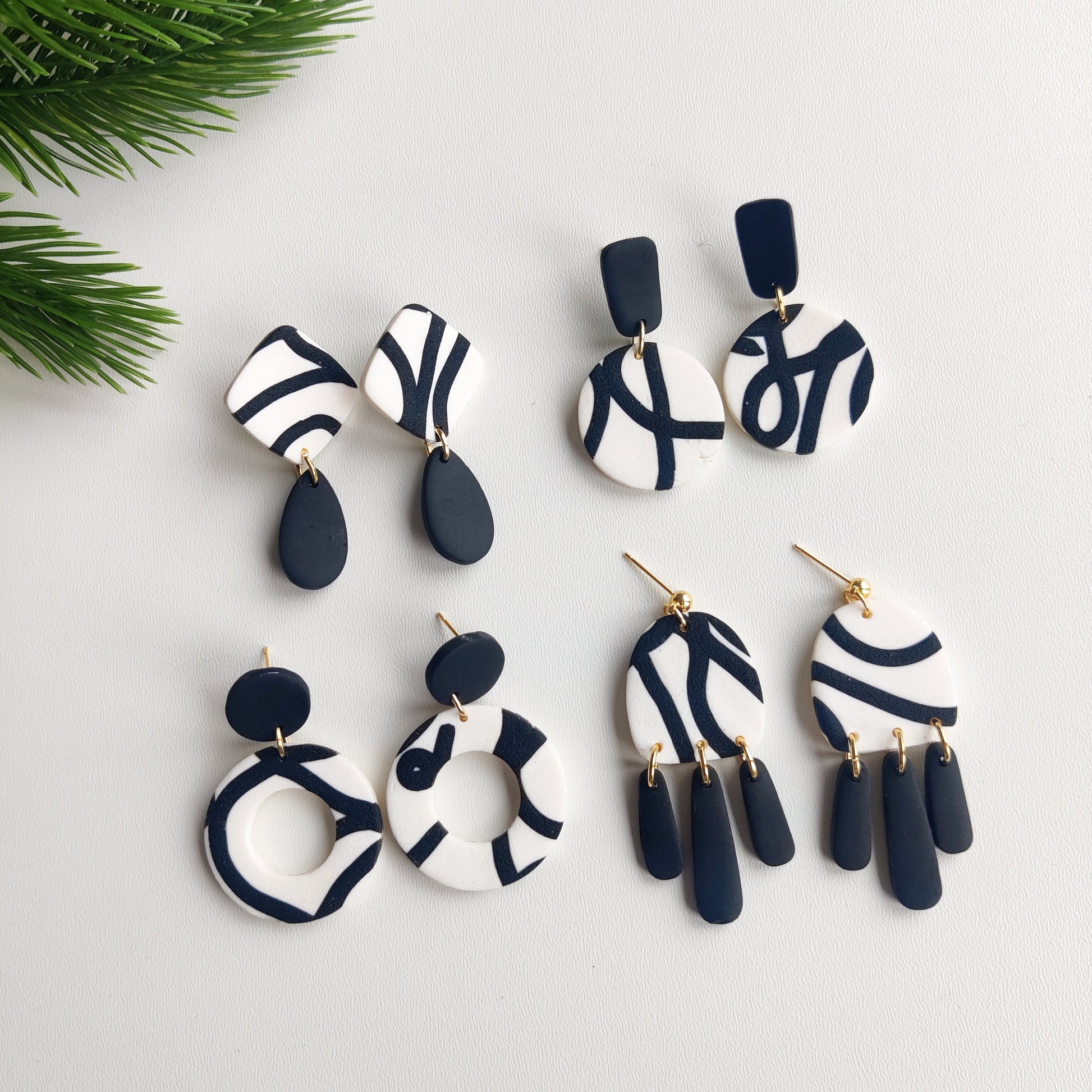 Minimalist Earrings | Polymer clay earrings | Artisanal | Handmade | Jewellery | Minimalist | Christmas | Polymer Clay | Dangle Earrings| UK