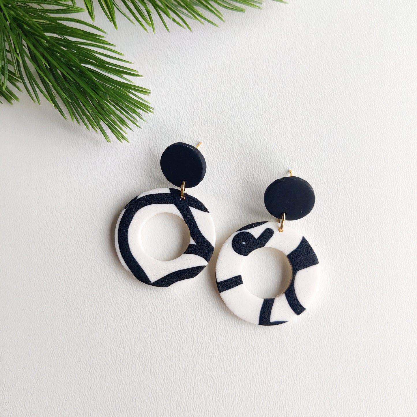 Minimalist Earrings | Polymer clay earrings | Artisanal | Handmade | Jewellery | Minimalist | Christmas | Polymer Clay | Dangle Earrings| UK